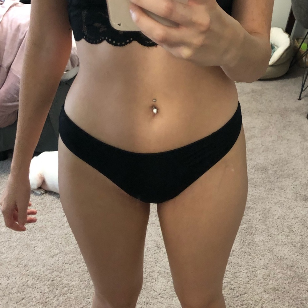 CHEEKY BLACK BIKINI BOTTOMS